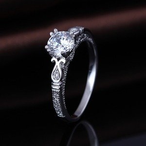 OLIVIE Stříbrný prsten 2182 Velikost prstenů: 6 (EU: 51-53) Ag 925; ≤1,9 g.