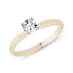 Zlatý zásnubní prsten s 0,35ct briliantem KLENOTA